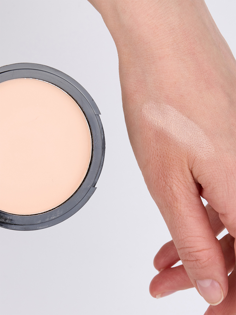 Пудра компактная тональная Face To Face, тон 20 слоновая кость от TF cosmetics + 2