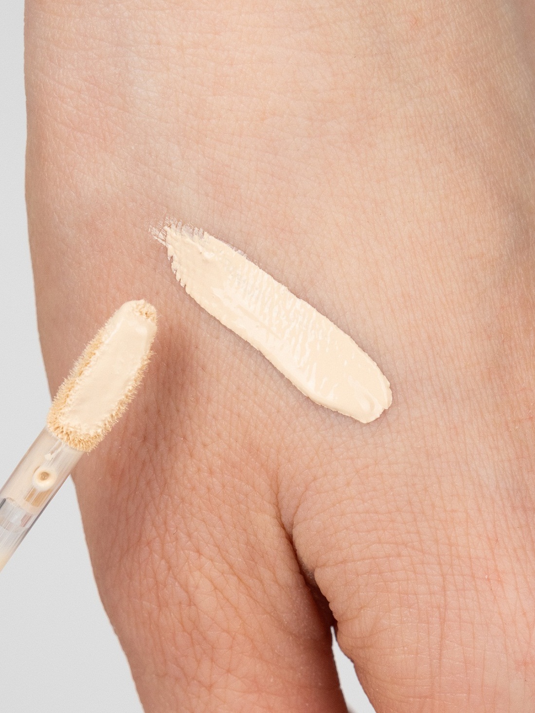 Кремовый консилер Soft Blur Concealer, тон 00 Snow от Elian Russia + 3