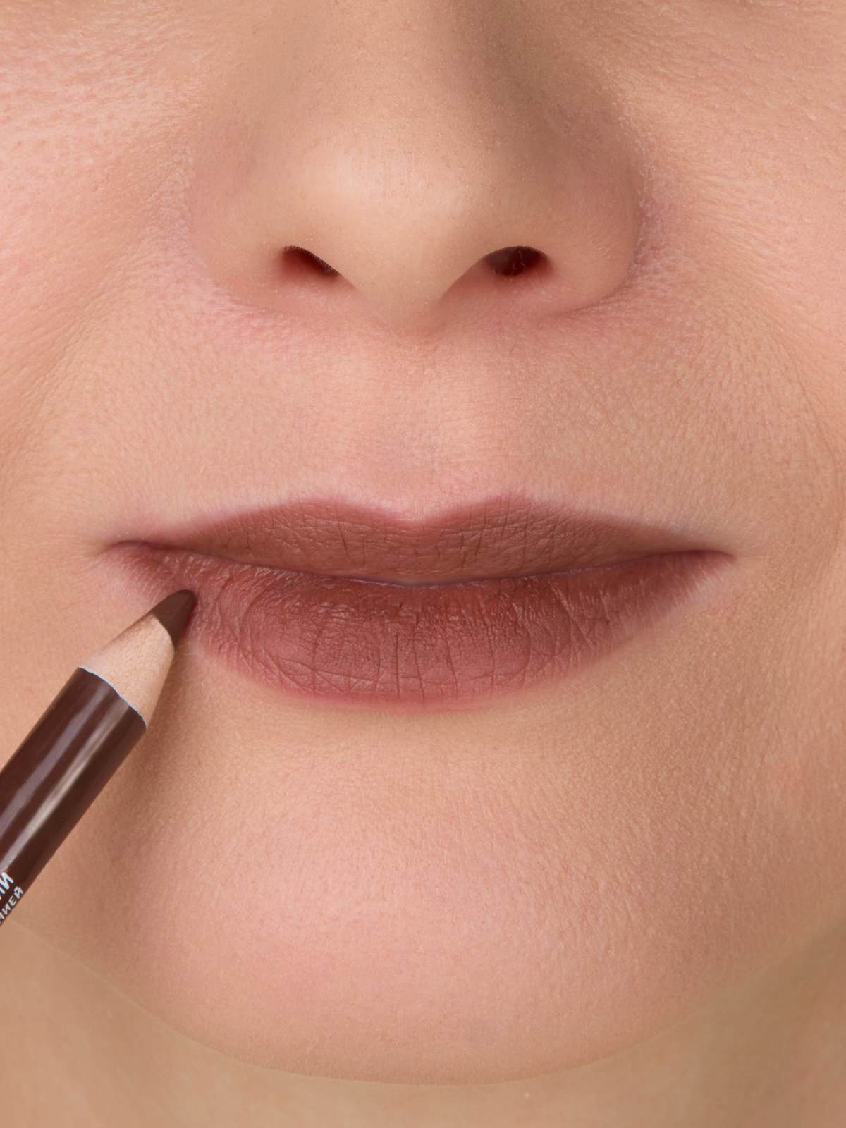 Карандаш для губ с точилкой, тон 21 шоколад  от TF cosmetics + 3