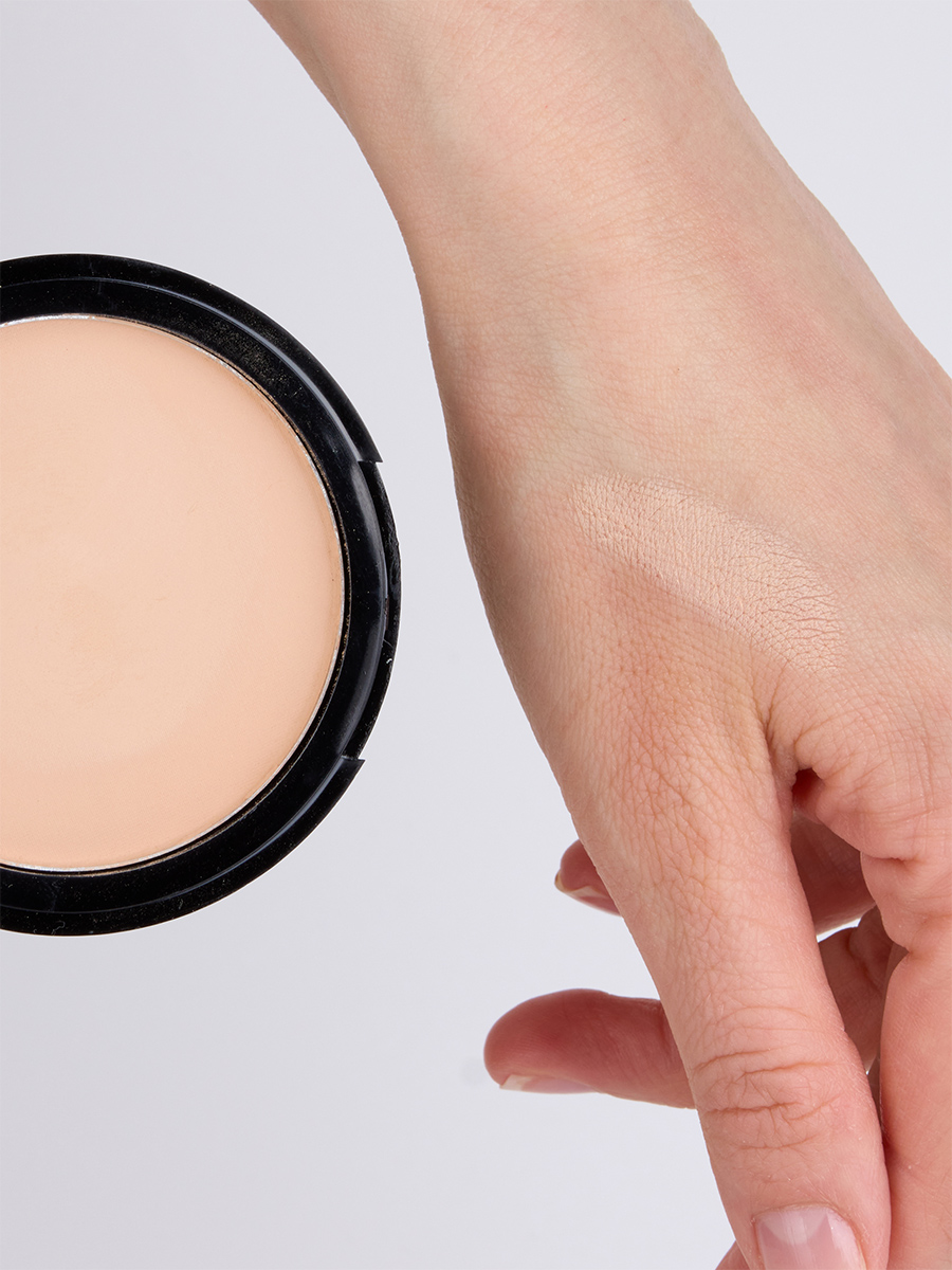 Пудра компактная тональная Face To Face, тон 21 натуральный беж от TF cosmetics + 2